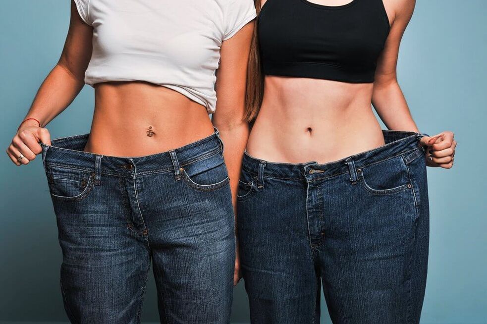 Придерживаясь диеты и выполняя физические упражнения, девушки похудели за месяц